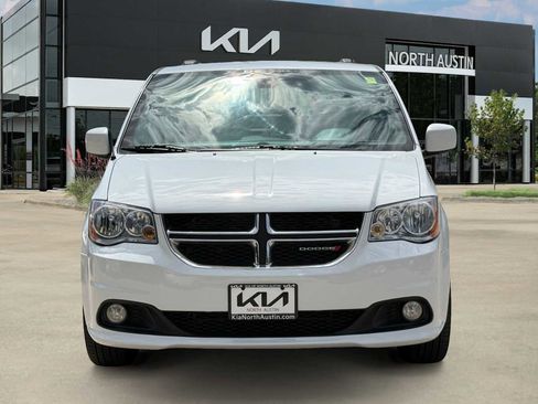 Used 2019 Dodge Grand Caravan SXT FWD image 4