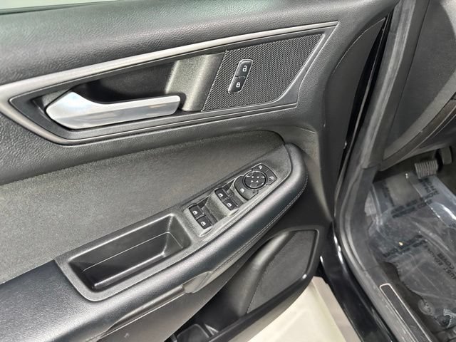 Used 2017 Ford Edge SE AWD/4WD image 8