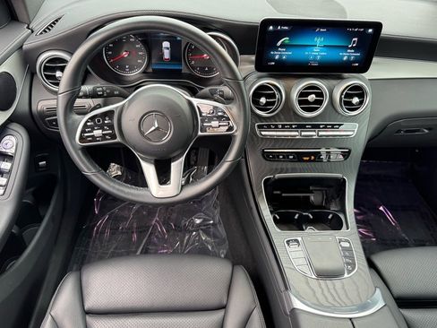 Certified 2022 Mercedes-Benz GLC 300 image 17