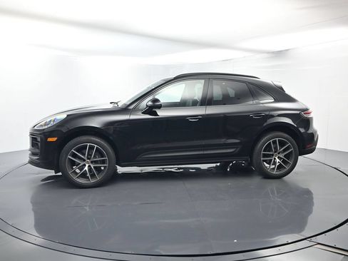 Certified 2026 Porsche Macan AWD/4WD image 2