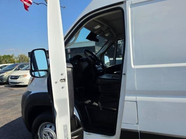 Used 2022 RAM ProMaster 2500 w/ Driver Convenience Group FWD image 29