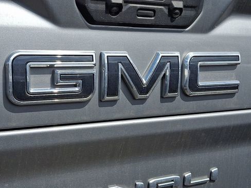 Certified 2025 GMC Sierra 2500 Denali Ultimate w/ Snow Plow Prep/Camper Package image 6