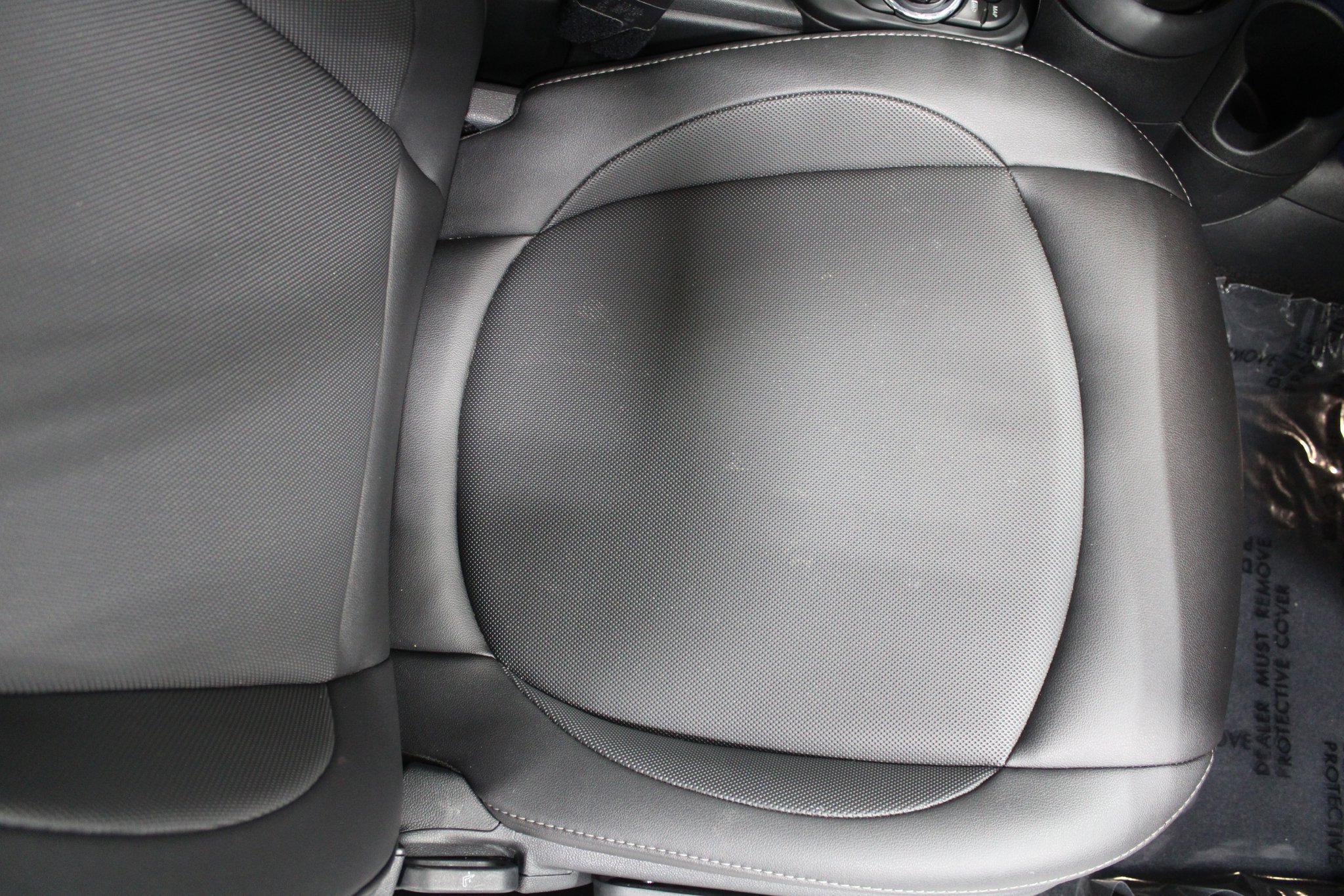 Used 2023 MINI Cooper 2-Door Hardtop FWD image 21