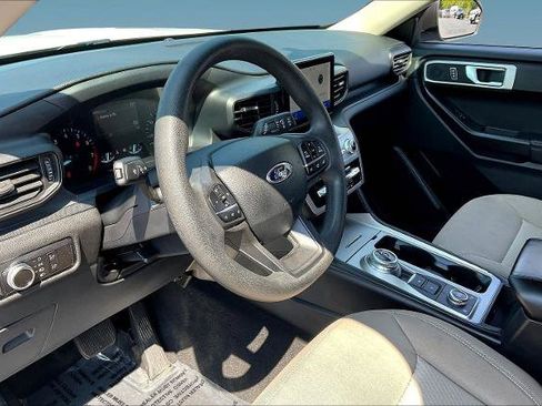 Used 2023 Ford Explorer 4WD image 16
