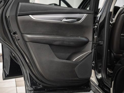 Used 2019 Cadillac XT5 Luxury image 39