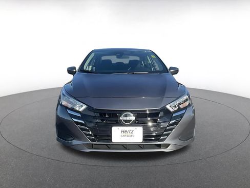 Used 2025 Nissan Versa SV image 4