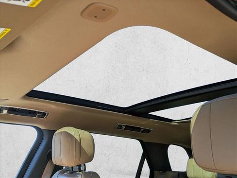 New 2026 Land Rover Range Rover Sport SE image 15