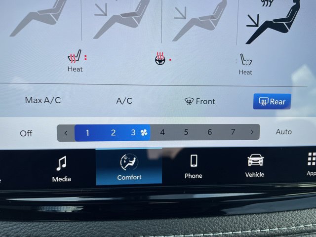 New 2026 Chrysler Pacifica Select AWD/4WD image 28