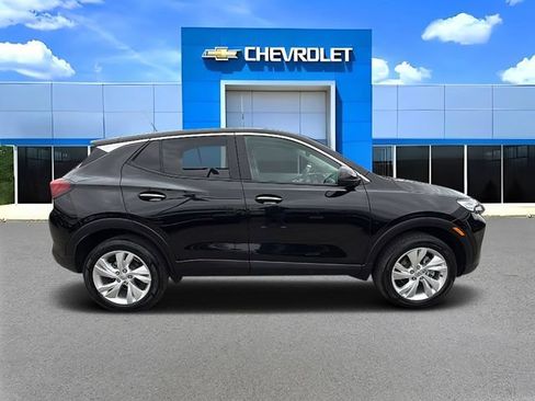 Used 2026 Buick Encore GX Preferred AWD/4WD image 2