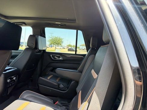 Used 2023 GMC Yukon AT4 w/ AT4 Premium Package AWD/4WD image 12