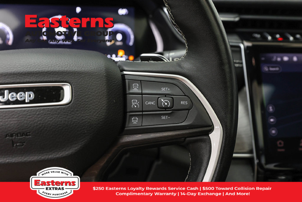 Used 2022 Jeep Grand Cherokee L Limited AWD/4WD image 17
