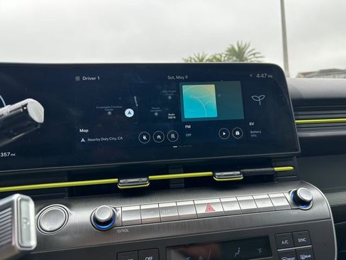 Used 2024 Hyundai Kona Limited FWD image 25
