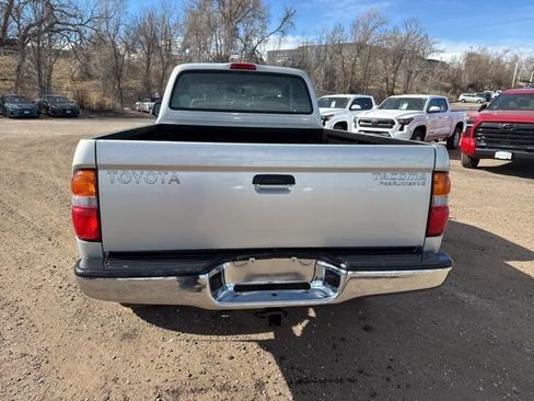 Used 2004 Toyota Tacoma PreRunner image 5