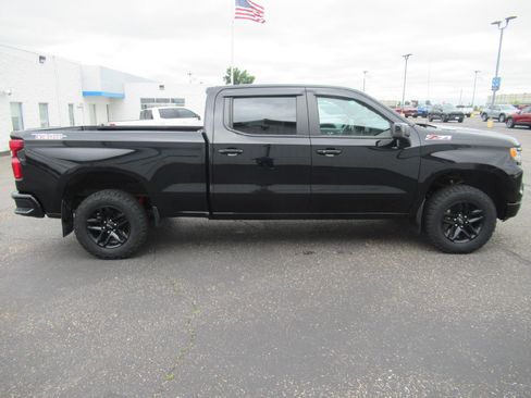 Used 2022 Chevrolet Silverado 1500 LT Trail Boss w/ Convenience Package II AWD/4WD image 4