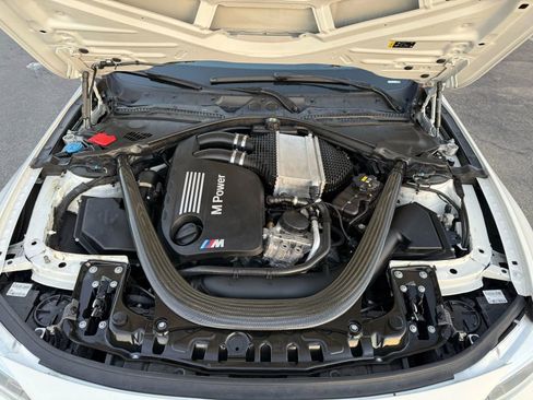 Used 2017 BMW M4 Coupe image 38