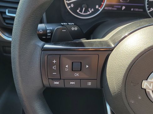 Certified 2023 Nissan Rogue SV FWD image 23