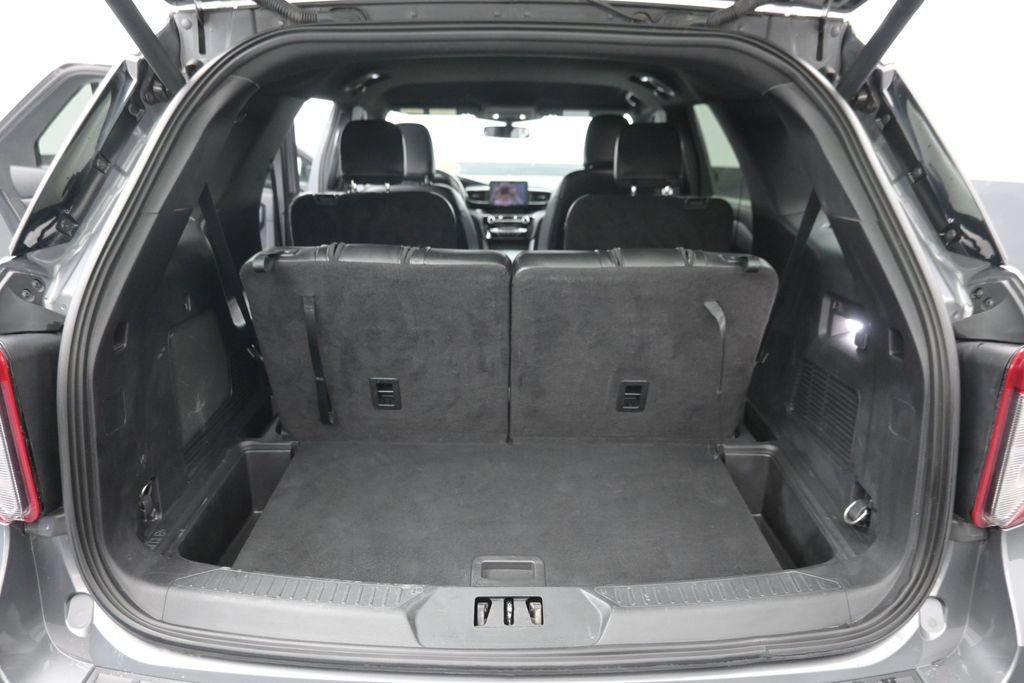 Used 2022 Ford Explorer ST-Line AWD/4WD image 28