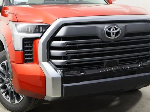 Used 2022 Toyota Tundra Limited image 42