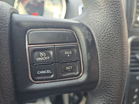 Used 2012 Dodge Grand Caravan SXT w/ Entertainment Group 1 image 22