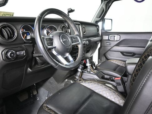 Used 2021 Jeep Wrangler Unlimited Sahara AWD/4WD image 22