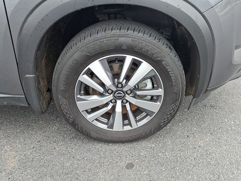 Certified 2025 Nissan Pathfinder SL w/ Black Appearance Package AWD/4WD image 8