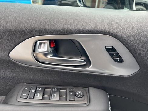 New 2026 Chrysler Pacifica Limited w/ S Appearance Package image 29