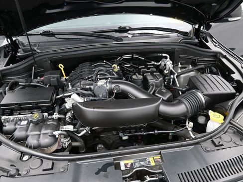 Used 2024 Dodge Durango GT image 15