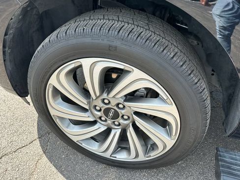 Used 2022 Lincoln Navigator Reserve AWD/4WD image 8