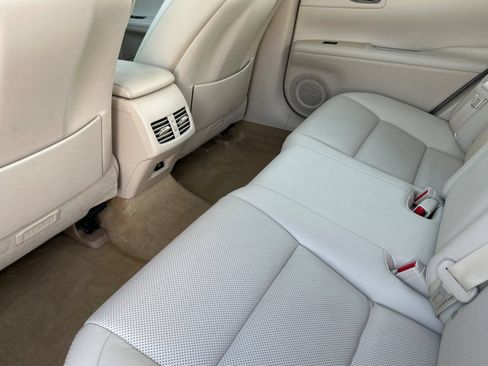 Used 2014 Lexus ES 350 w/ Premium Package FWD image 12