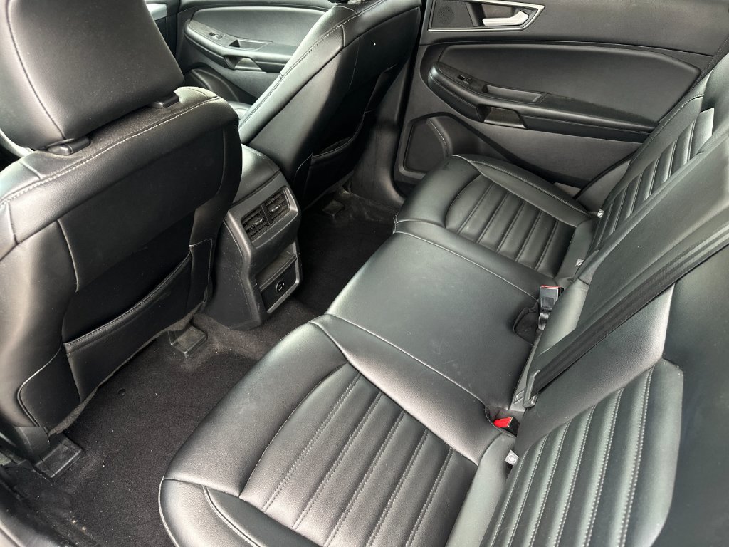 Used 2022 Ford Edge SEL AWD/4WD image 11