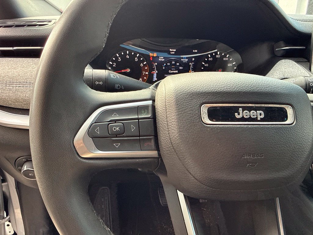 Used 2024 Jeep Compass Latitude AWD/4WD image 25