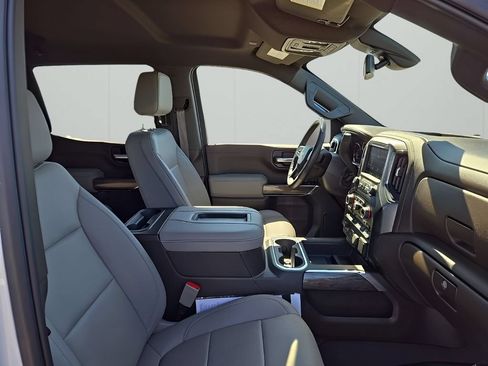 Used 2021 Chevrolet Silverado 1500 LTZ w/ Safety Package II AWD/4WD image 16