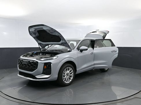 New 2026 Audi Q3 quattro 2.0T AWD/4WD image 27