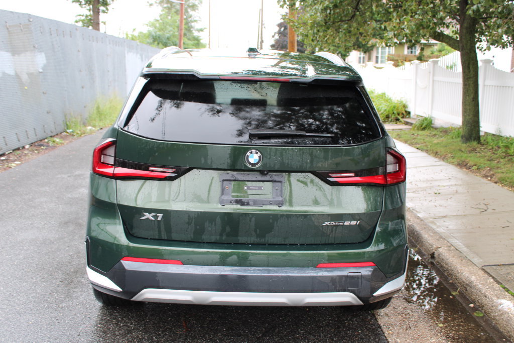 Used 2025 BMW X1 xDrive28i w/ Convenience Package AWD/4WD image 6