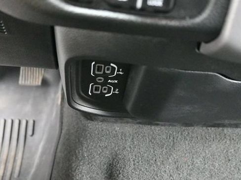 Used 2023 RAM 1500 Big Horn AWD/4WD image 32