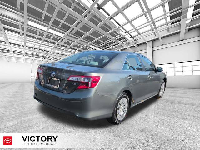 Used 2014 Toyota Camry LE FWD image 4