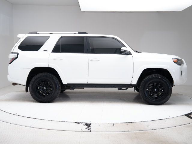 Used 2021 Toyota 4Runner SR5 Premium w/ Moonroof Package AWD/4WD image 28