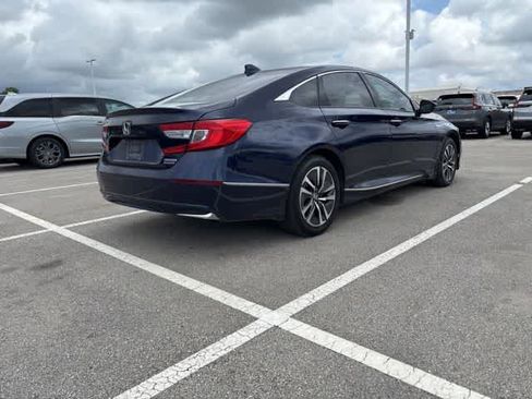 Used 2019 Honda Accord Touring image 5