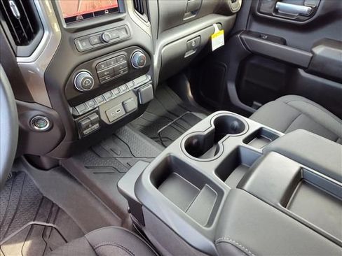 New 2026 Chevrolet Traverse LT image 14