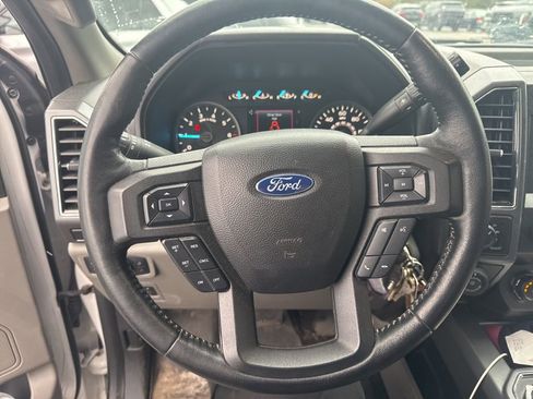 Used 2019 Ford F150 XLT w/ Equipment Group 302A Luxury AWD/4WD image 16