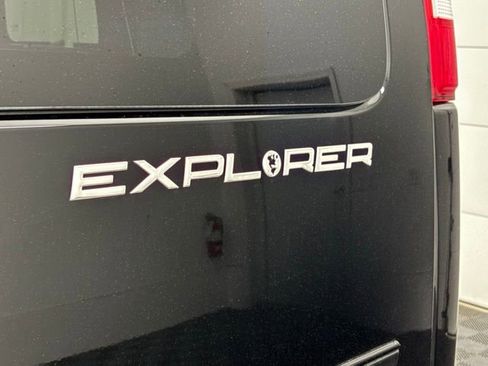 Used 2025 GMC Savana 2500 w/ Driver Convenience Package image 49