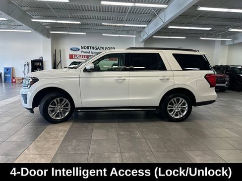 Used 2023 Ford Expedition XLT AWD/4WD image 17