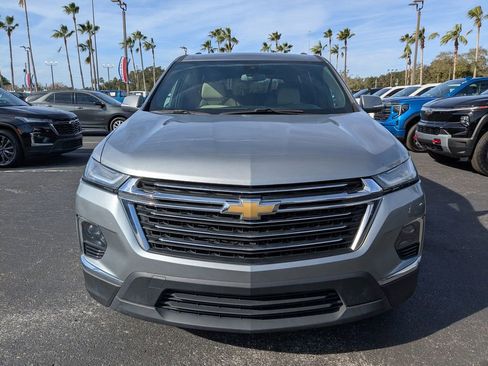 Used 2023 Chevrolet Traverse LT image 9