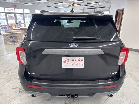 Used 2023 Ford Explorer XLT w/ Equipment Group 202A image 9
