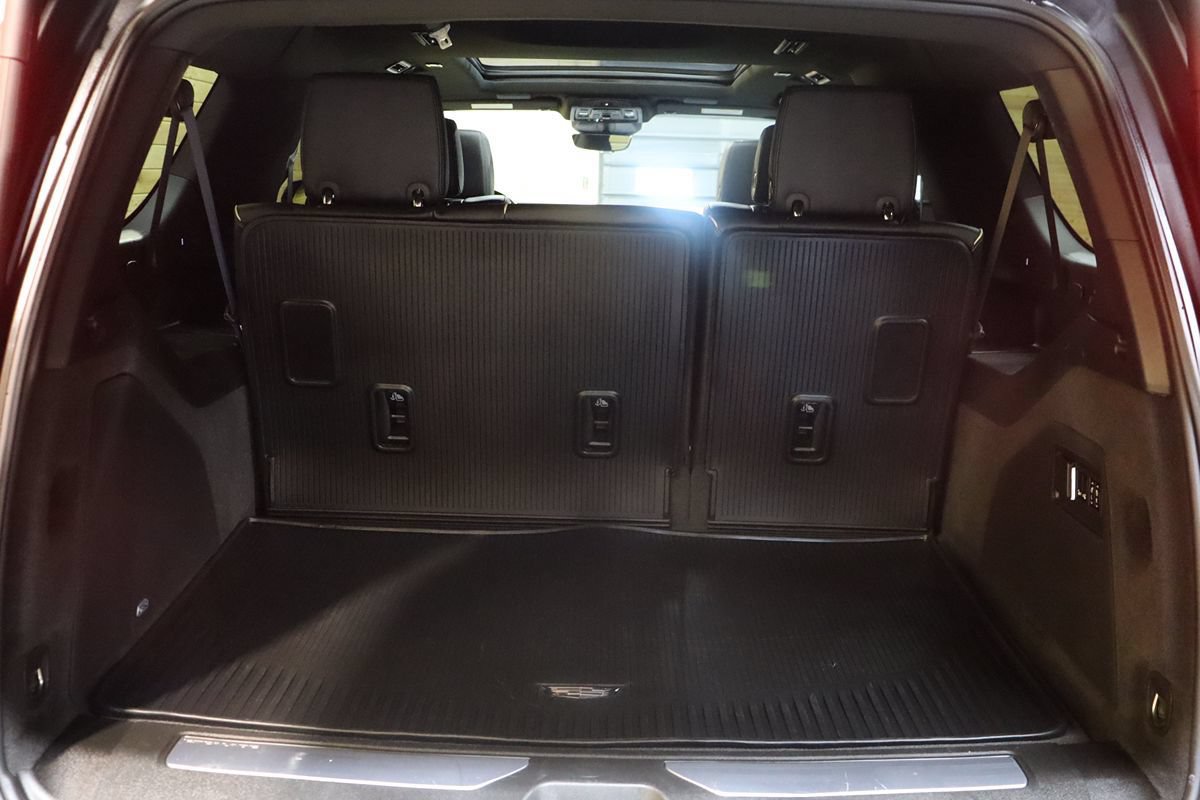 Used 2024 Cadillac Escalade ESV Sport w/ LPO, ONYX Package AWD/4WD image 70