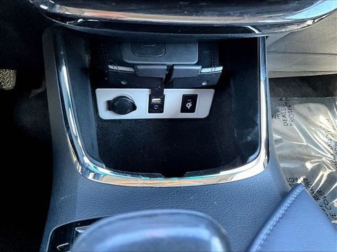 Used 2015 Toyota Avalon Limited w/ Technology Package FWD image 20