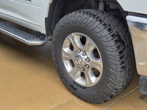 Used 2024 RAM 2500 Big Horn w/ Off Road Package AWD/4WD image 13