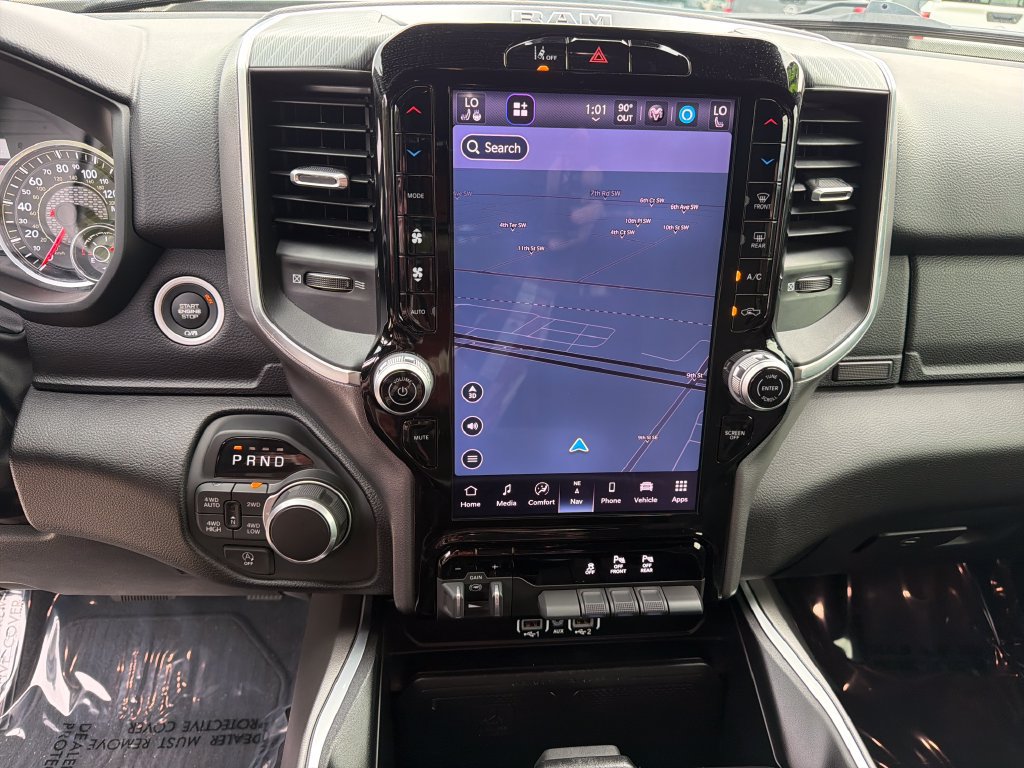 Used 2025 RAM 1500 Big Horn AWD/4WD image 28