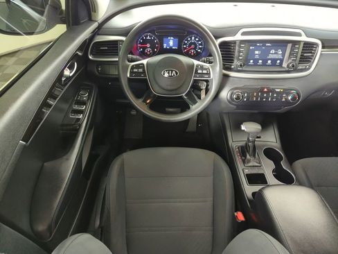 Used 2019 Kia Sorento L image 14