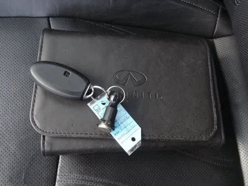 Used 2018 INFINITI Q70 L 3.7 image 7